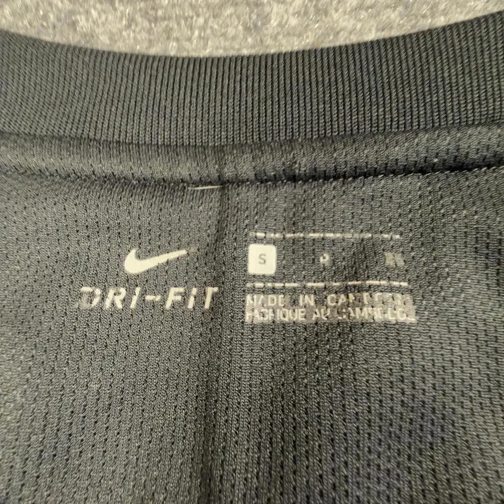 Nike Dri-FIT Men's Activewear Shirt Black Gray Size‎ Small Soccer #1689